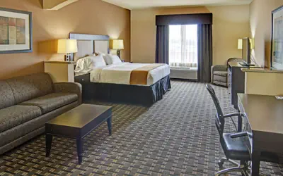 Holiday Inn Express & Suites Paris, Texas by IHG