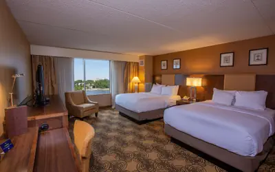 DoubleTree by Hilton Bay City - Riverfront