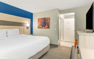 Best Western Plus Cleveland Inn & Suites