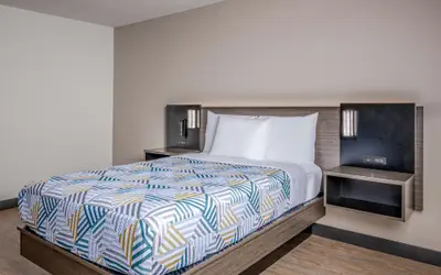 Motel 6-Euless, TX - Dallas