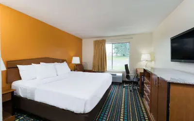 Days Inn by Wyndham Florence Cincinnati Area