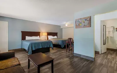 Econo Lodge Inn & Suites Fulton - Rockport