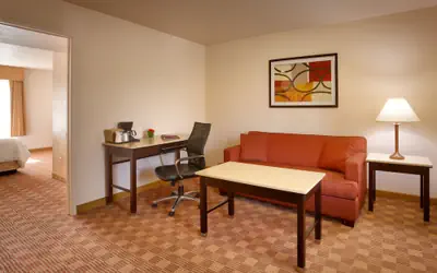 Cortona Inn and Suites Anaheim Resort