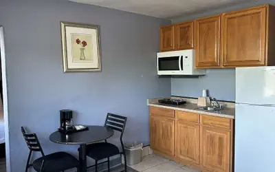 Americas Best Value Inn and Suites Groves