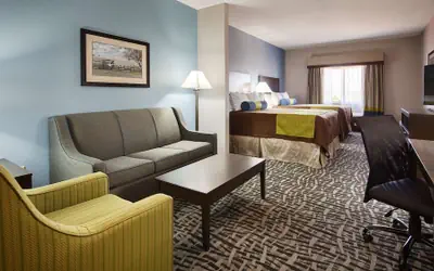 Best Western Plus Lonestar Inn & Suites