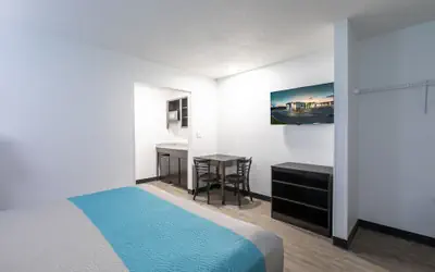 Motel 6-Greenville, SC - I-85 Near Downtown