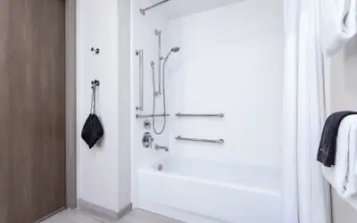 Holiday Inn Express & Suites Lancaster by IHG