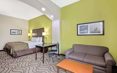 La Quinta Inn & Suites by Wyndham Corpus Christi Airport