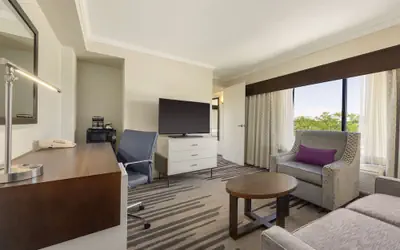 DoubleTree by Hilton Milwaukee/Brookfield