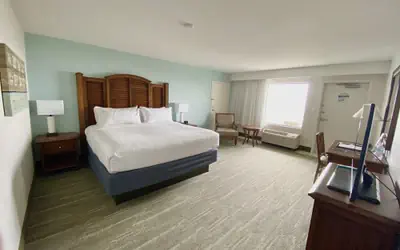 The Island House Hotel a Doubletree by Hilton