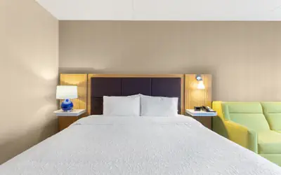 Hampton Inn & Suites Albany-Airport