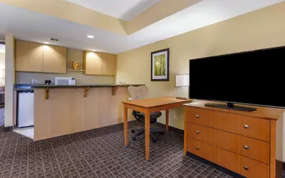 Best Western Plus Scottsdale Thunderbird Suites