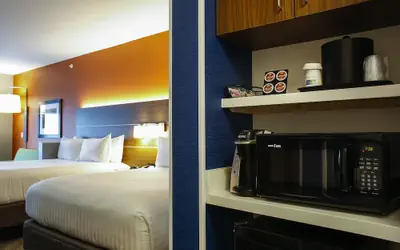 Holiday Inn Express & Suites Downtown Louisville by IHG