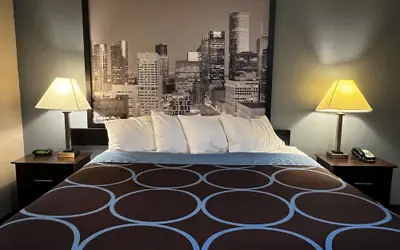 Super 8 by Wyndham Center