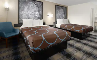 Super 8 by Wyndham Perry National Fairground Area I-75