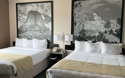 Super 8 by Wyndham Sturgis