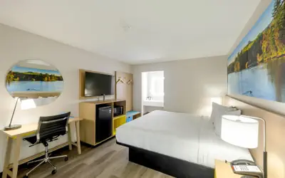 Days Inn & Suites by Wyndham Bossier City/Casino Area