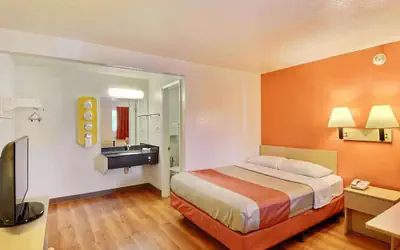 Travelodge by Wyndham Brattleboro VT