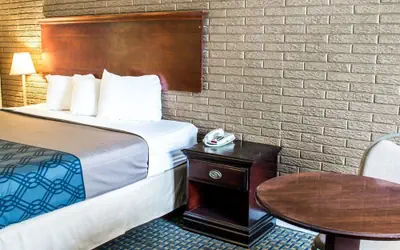 Rodeway Inn & Suites Wilmington North