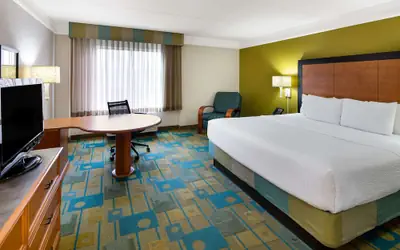 La Quinta by Wyndham Haywood Mall-Near Greenville Downtown