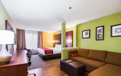 Comfort Inn & Suites Dayton Northwest - Englewood