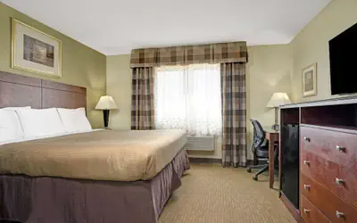 Super 8 by Wyndham Monticello