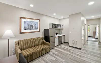 The English Inn of Charlottesville