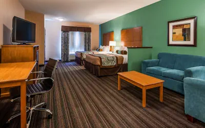 Best Western Plus Seminole Hotel & Suites