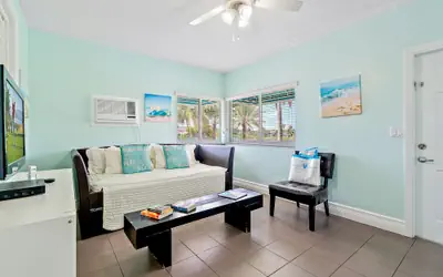 Hollywood Beachside Boutique Suite