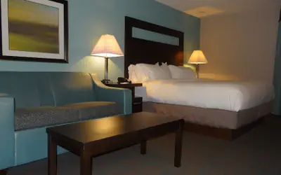 Holiday Inn Express Hotel Kansas City - Bonner Springs by IHG