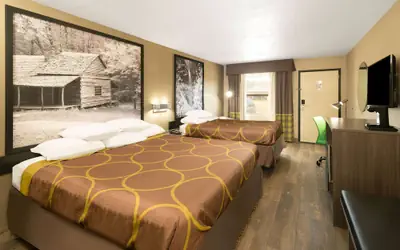 Super 8 by Wyndham Cleveland