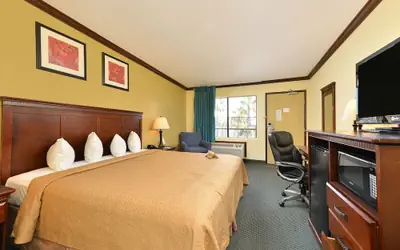 Quality Inn San Diego I-5 Naval Base