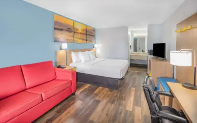 Days Inn by Wyndham Pensacola I-10