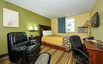 Super 8 by Wyndham Minot Airport