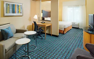 Fairfield Inn & Suites by Marriott San Antonio SeaWorld / Westover Hills