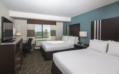 Holiday Inn Express Hotel & Suites Carlsbad Beach by IHG