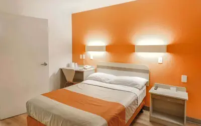 Motel 6 Huntsville, TX