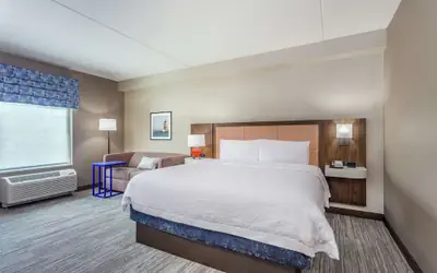 Hampton Inn & Suites Kittery-Portsmouth