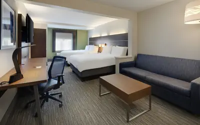 Holiday Inn Express & Suites Tilton by IHG