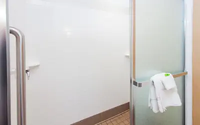 Holiday Inn Express Hotel & Suites Jackson NE by IHG