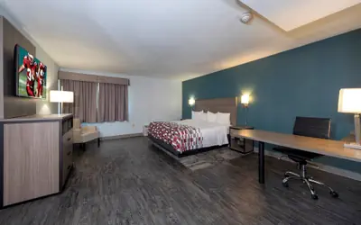 Red Roof Inn & Suites Wilmington - New Castle