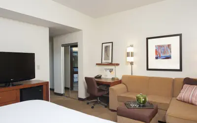 Hyatt Place Des Moines Downtown