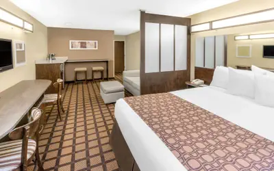Microtel Inn & Suites by Wyndham Ozark