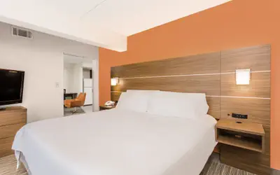 Holiday Inn Express and Suites - Petersburg - Fort Lee by IHG