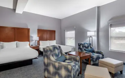 Comfort Suites near Birkdale Village- Huntersville