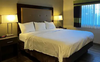 Econo Lodge Spring Lake near Fort Bragg