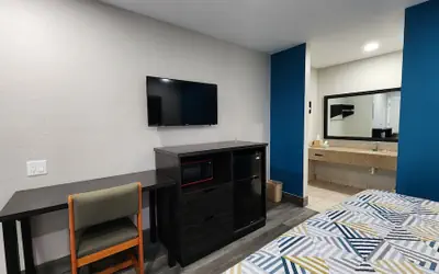 Scottish Inn & Suites