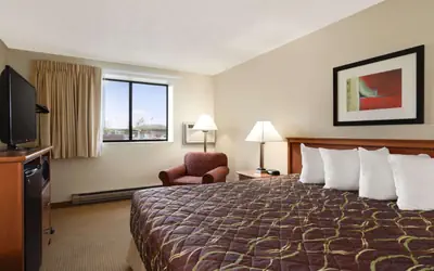 Super 8 by Wyndham Williston ND