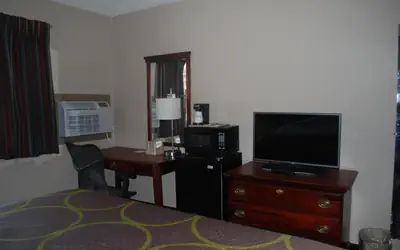 Super 8 by Wyndham Warner Robins