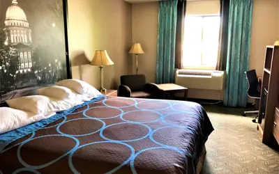 Super 8 by Wyndham Dodgeville